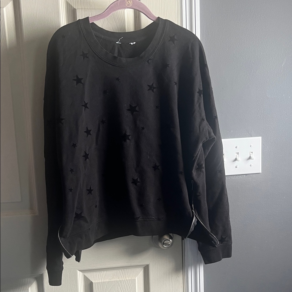 Black Star Print Crewneck Sweatshirt